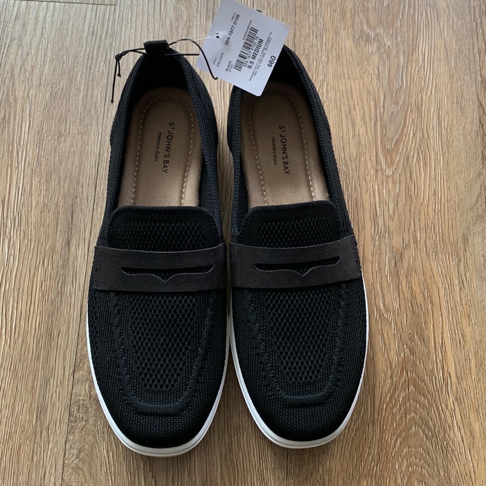 NWT Black St. John’s Bay Women’s “Blare” Loafer Size 9.5